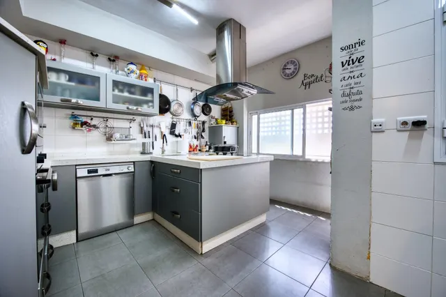 Exclusividad y Espacio en la mejor ubicación de Espartinas - foto 4