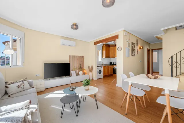 Casa 3 habitaciones en venta - Pueblo — 3