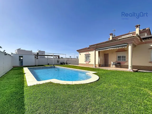 EXCLUSIVO CHALET TOMARES-IDEAL FAMILIAS