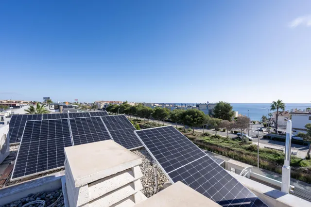 Villa 4 habitaciones 302m² en venta - Campoamor — 28