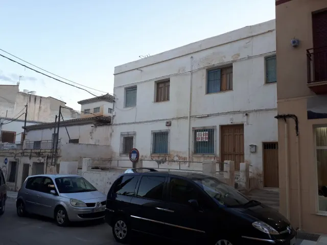 GRAN CASA CON SOLAR A REFORMAR EN OLULA DEL RÍO ALMERÍA. — 2