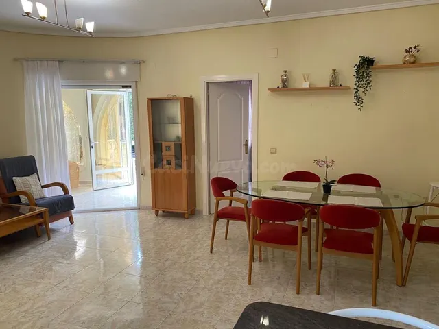 CHALET EN CIUDAD QUESADA POR 330.000€ — 2