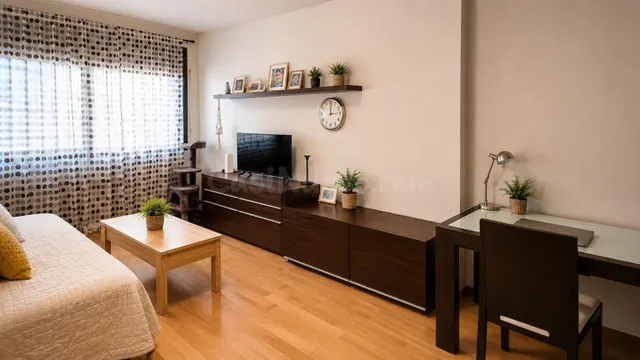Vive en Girona o hazlo rentable: 80 m2 + parking - foto 3