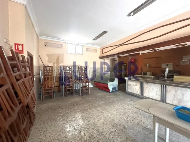 SE VENDE LOCAL COMERCIAL PARA CAMBIO DE USO A VIVIENDA EN SA - foto 2