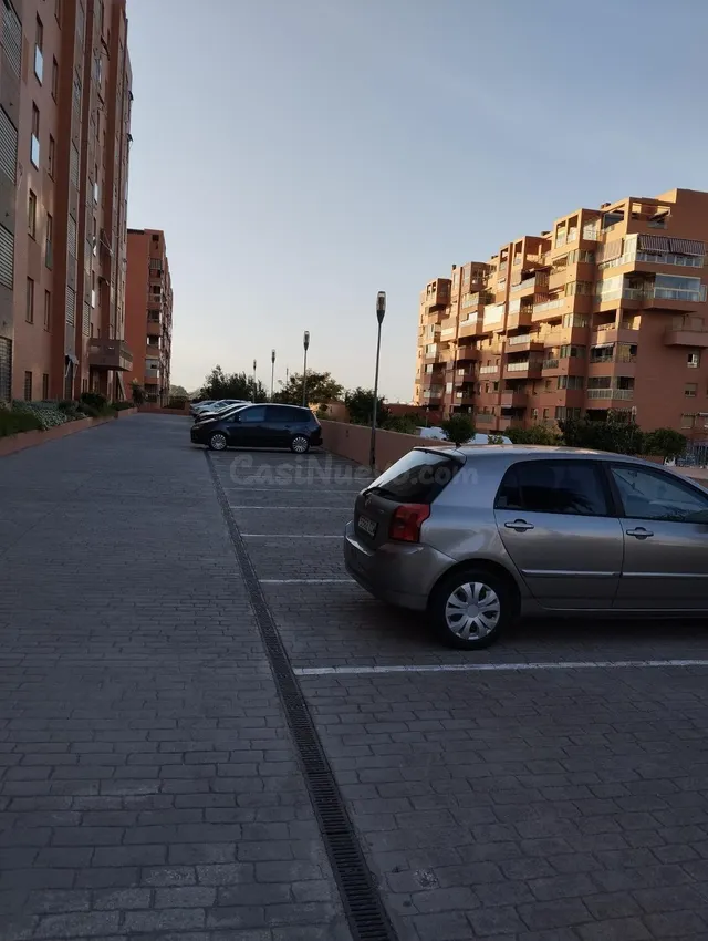 Oportunidad de Alquiler: Plaza de Parking en El Consul - El Romeral, Málaga — 2