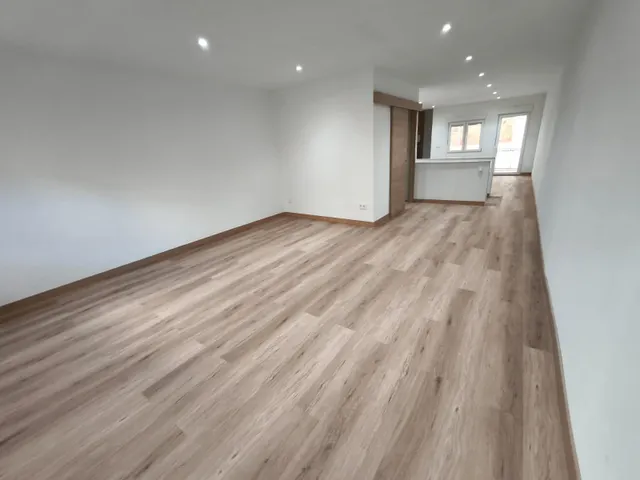 Exclusiva casa de pueblo completamente rehabilitada con piscina interior, terraza y parking en el centro de el Vendrell — 41