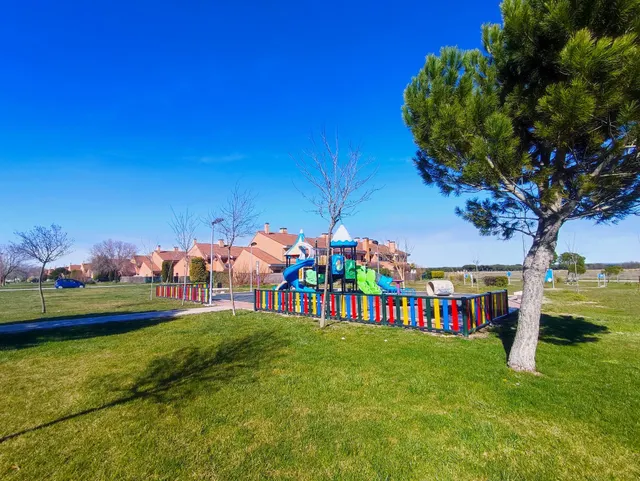 Parcela de 712 m2 en Aldeamayor Golf — 8