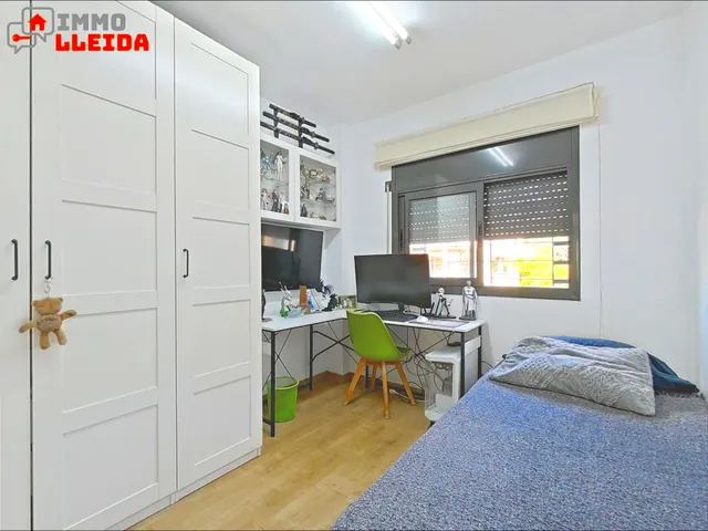 Piso con terraza y garaje en Cerdanyola del Vallès — 7