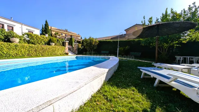 Exclusiva vivienda de planta baja en la prestigiosa Urbanización R-66 con 1.000 m2 de parcela y espectacular piscina privada — 7