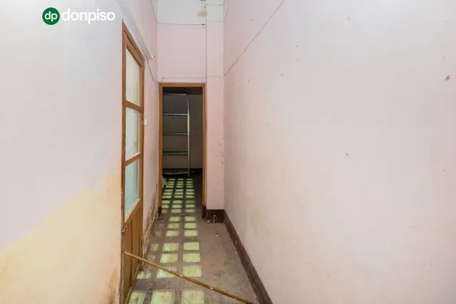 A la venta edificio en plaza bib-rambla — 25