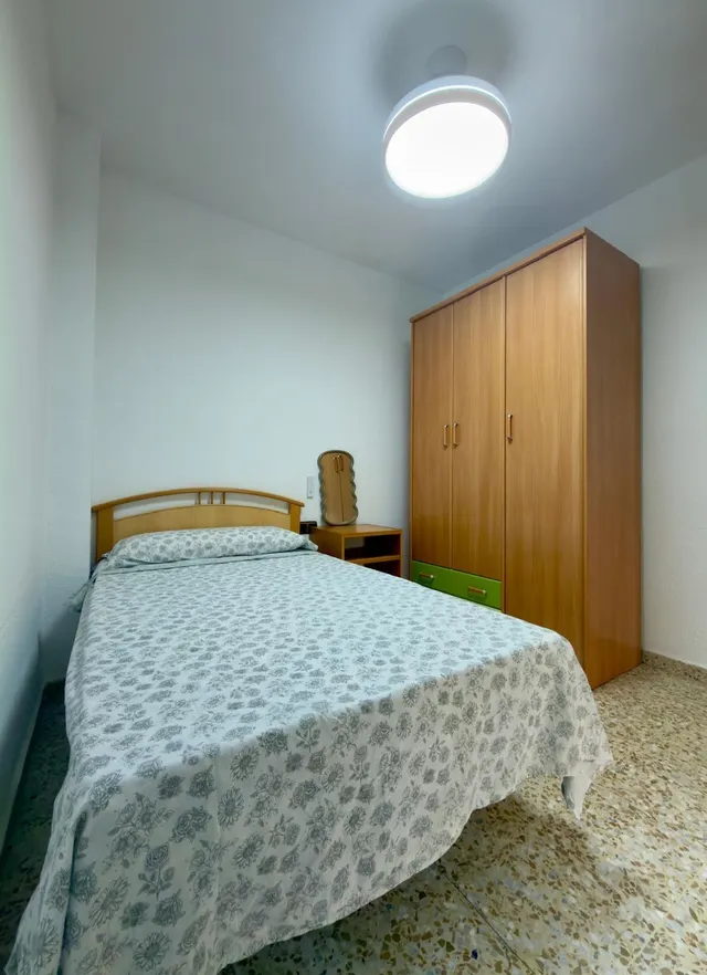 ¡Estrena tu nuevo hogar en Granada: recién reformado, totalmente amueblado y listo para entrar a vivir! — 22