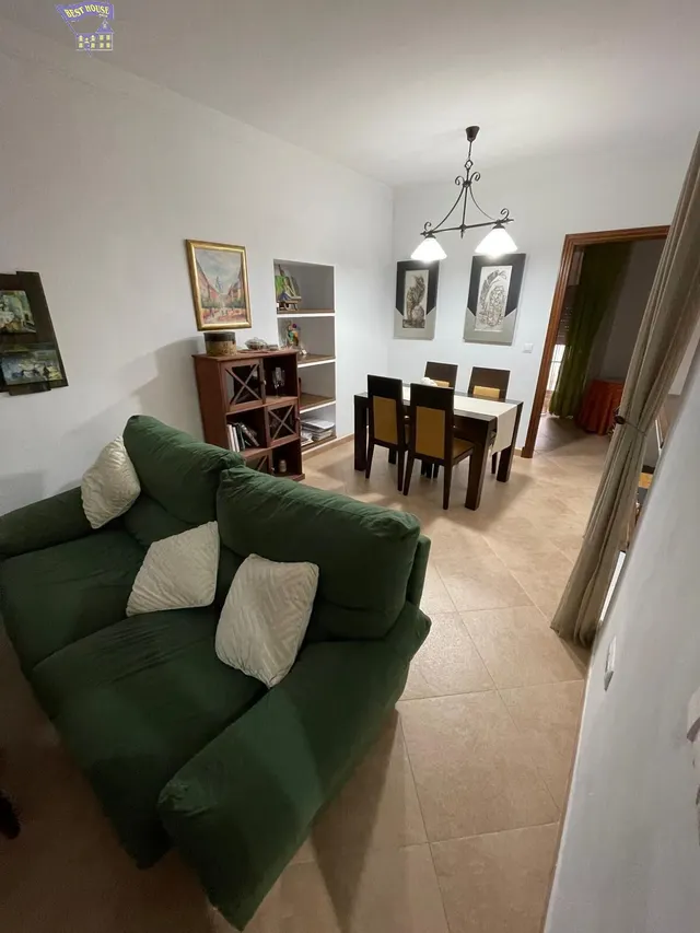 SE VENDE CASA EN ZONA DEL BARRIO BAJO — 11