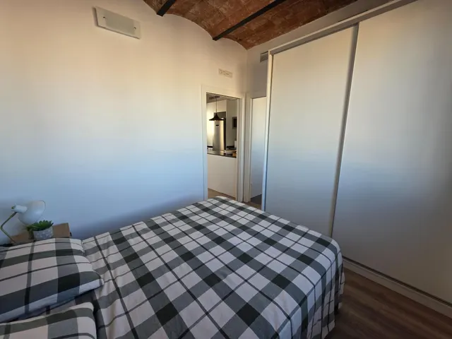 Ático con Solarium reformado en el corazón del Paral·lel (Barcelona) — 17