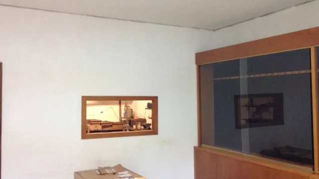 SE VENDE O ALQUILA LOCAL COMERCIAL DE 40 M2 EN NERVIÓN — 2