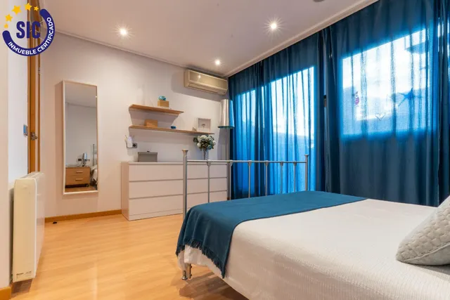 Exclusiva casa en calle Alacuás: espacio, diseño y máximo confort — 26
