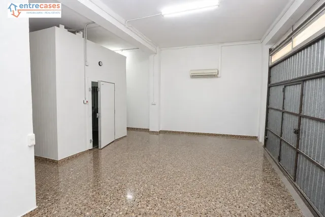 LOCAL/ALMACÉN DE ESQUINA – 80 m2 – DOBLE FACHADA – POSIBLE CAMBIO DE USO. PUERTO DE SAGUNTO. FOTOS — 6