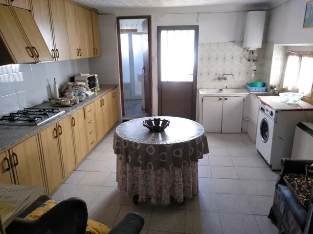 CASA CON EXCELENTE ubicación DE DOS ALTURAS Y CÁMARAS — 3