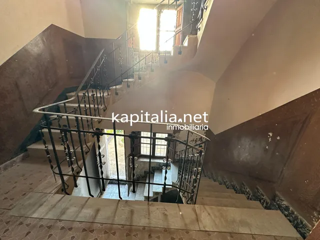 GRAN CASA A LA VENTA EN AGULLENT - foto 3