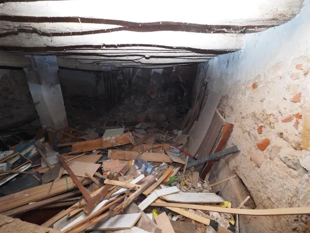 SE VENDE CASA INDEPENDIENTE EN SANT QUINTI DE MEDIONA — 22
