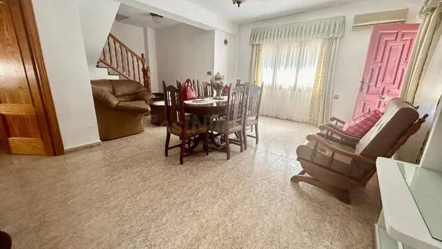 Chalet pareado con jardín de 98 m2, a 120 metros de la playa - foto 4
