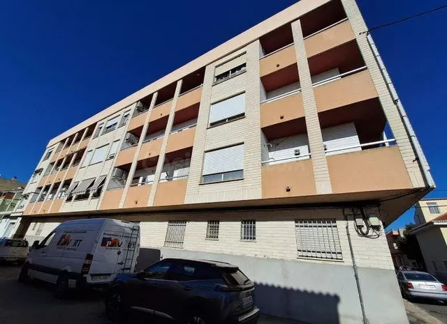 SE VENDE piso OKUPA en C Luis Santangel 66 de Pobla Llarga ( - foto 2