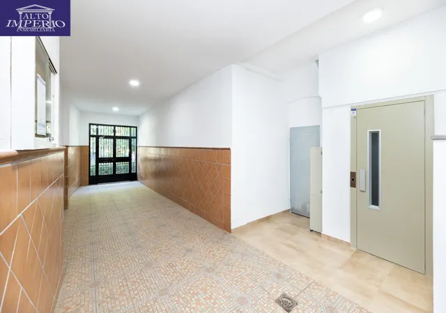 ☀️ Luz, balcón y ubicación: una oportunidad única en Acera de San Ildefonso — 7
