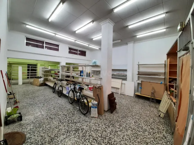 Local comercial en planta baja - foto 2