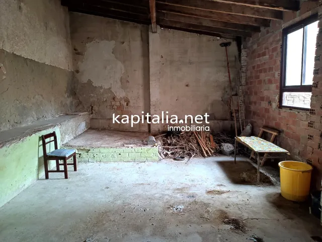 CASA A LA VENTA EN PUEBLO PEQUEÑO Y TRANQUILO LLAMADO ALFAFARA — 17