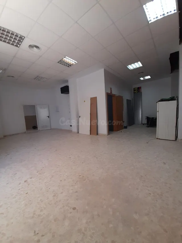 LOCAL COMERCIAL EN PLANTA BAJA MÁS SÓTANO. MÁLAGA.