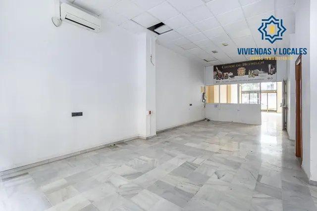 LOCAL COMERCIAL EN ARABIAL JUNTO HIPERCOR — 6