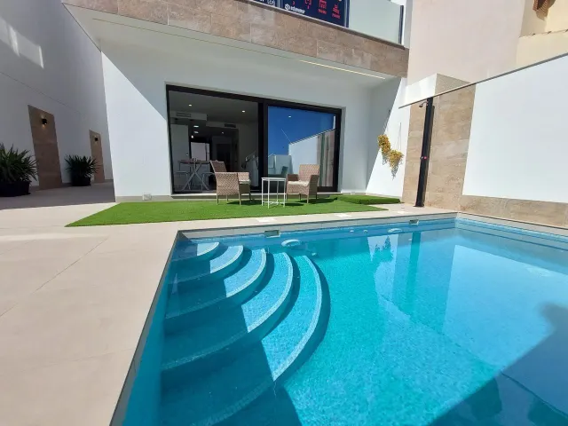 VILLA DE 3 DORMITORIOS Y 3 BAÑOS EN SAN PEDRO DEL PINATAR (MURCIA) — 6