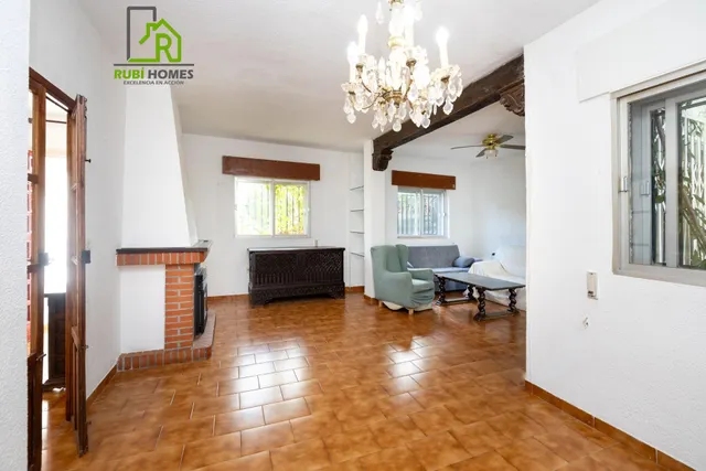 Preciosa casa en Ogíjares con piscina y jardín - foto 5