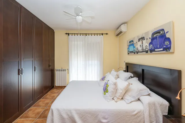 Preciosa Casa Pareada en Urbanización El Ventorrilo (Vegas del Genil) — 28