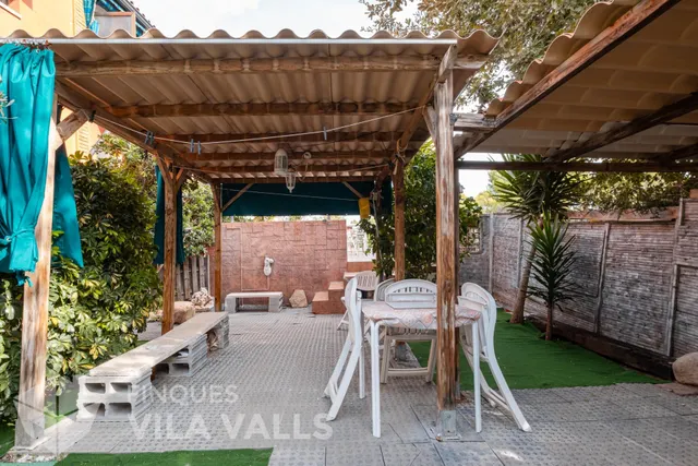 Casa adosada con jardín, terraza y vistas a la montaña — 38