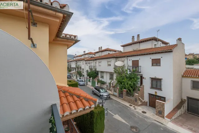 Encantadora Casa Reformada en Ogijares con Vistas y Espacios para Disfrutar — 34