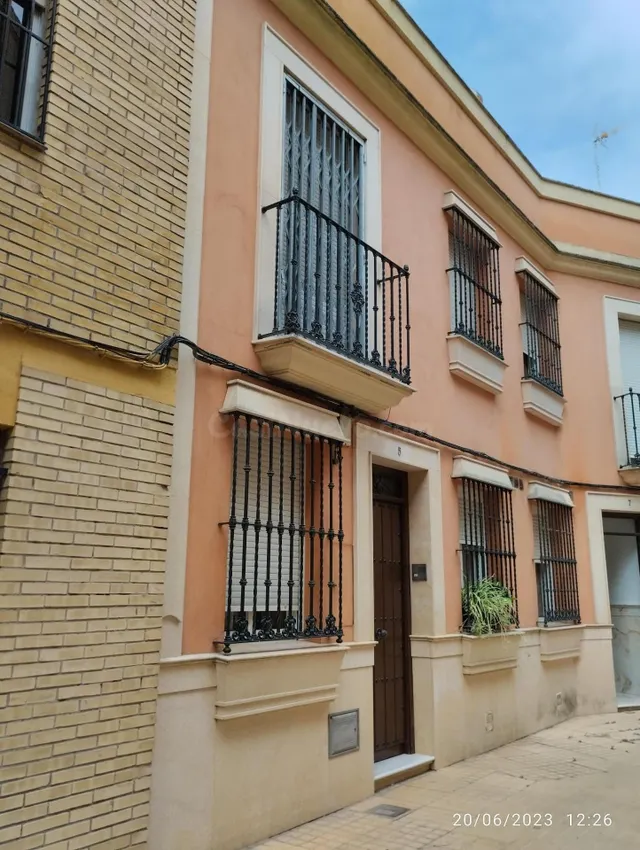 VENTA DE CASA ADOSADA EN PALMA DEL RÍO (CÓRDOBA) - foto 2