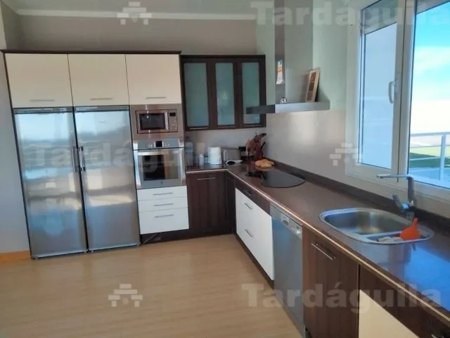 CHALET  INDEPENDIENTE EN URBANIZACION DE VILLAMAYOR — 42