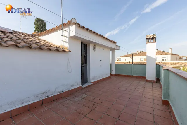 Casa independiente a 5 minutos de Granada en buen estado para entrar a vivir — 27