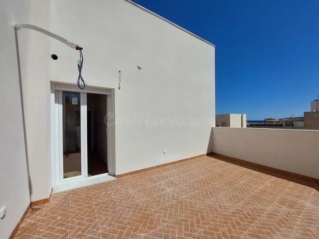 Ático de obra nueva 3 dormitorios con terraza en Garrucha Ce - foto 4