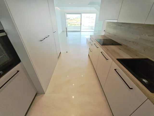Exclusivo Ático Dúplex en Primera Línea de Golf | 215,51 m2 de Lujo, Vistas Abiertas y Solárium Privado — 16
