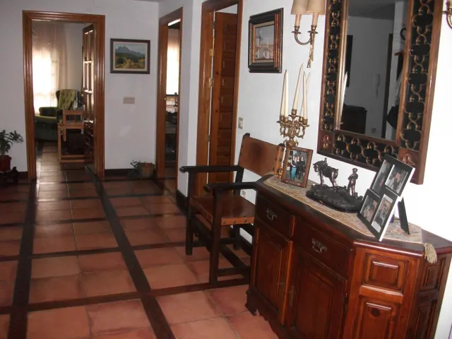 ¡¡¡ESPECTACULAR PARCELA DE 2264M, CON PISCINA, PISTA DE TENIS EN URB. AGUA SOL. — 40