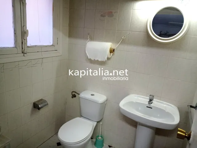 LOCAL COMERCIAL A LA VENTA EN ONTINYENT, UBICADO EN LA CALLE MAYOR — 9