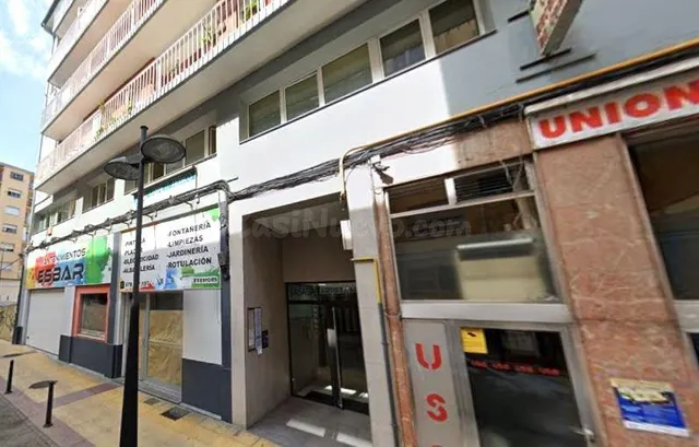 SE VENDE piso OKUPA en C Lasaga Larreta de Torrelavega - foto 4