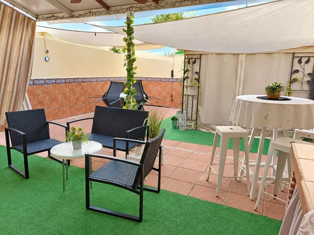 Tu próximo plan empieza en este patio: casa en Ambroz — 9