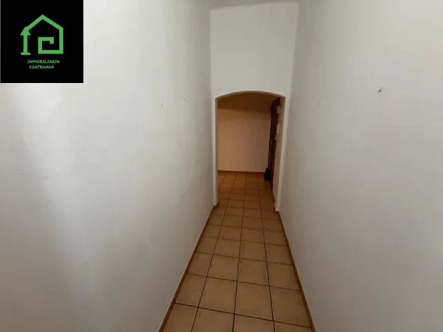 AMPLIO PISO EN PLENO CENTRO DE VILAGARCÍA DE AROUSA PARA REFORMAR — 11
