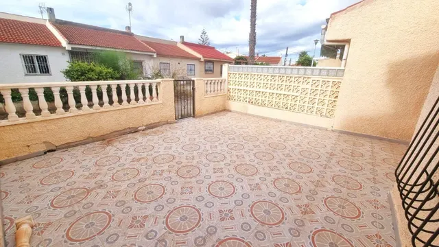 VIVIENDA  OCUPADA ILEGALMENTE LA TORRETA TORREVIEJA  – ESPECIAL INVERSORES — 4