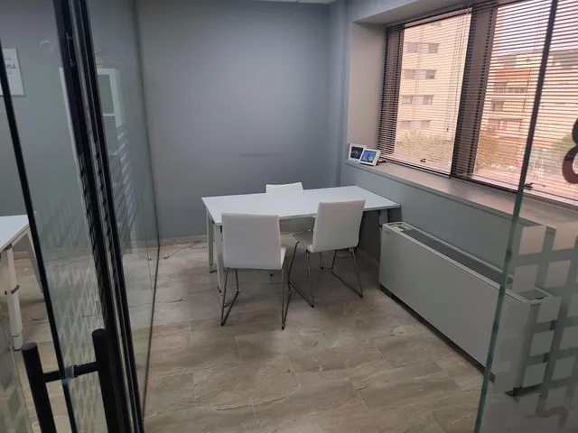 Oficina de lujo en Avda. Gran Capitán esquina con Vial Norte — 10