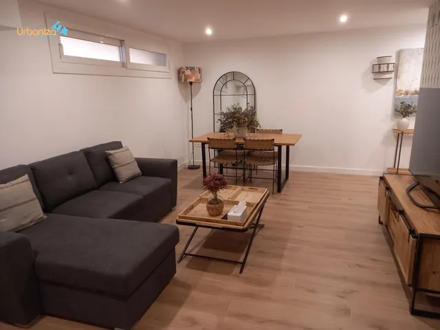 SE VENDE LOCAL ADAPTADO COMO APARTAMENTO EN SEMISOTANO DE 1  - foto 2