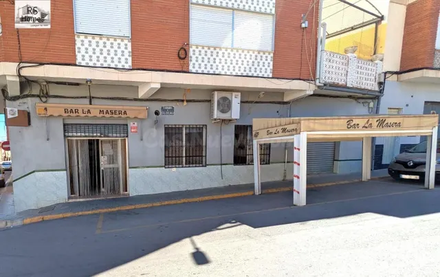 LOCAL EN BENAGUASIL - foto 4