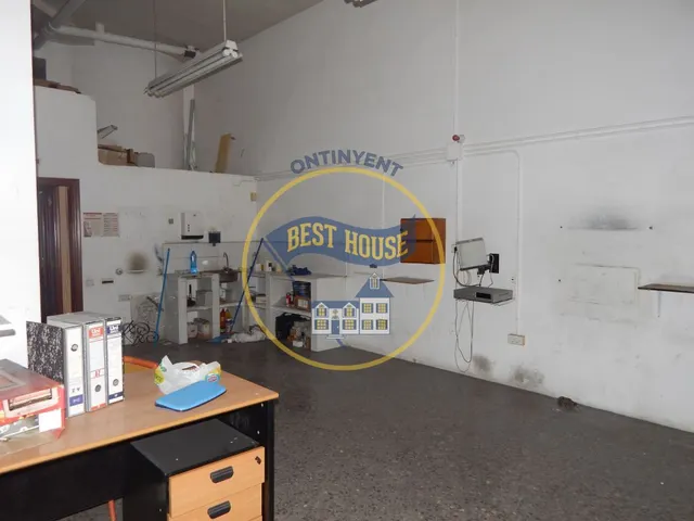 ¡¡OPORTUNIDAD!! LOCAL COMERCIAL EN ZONA TRANSITADA — 12